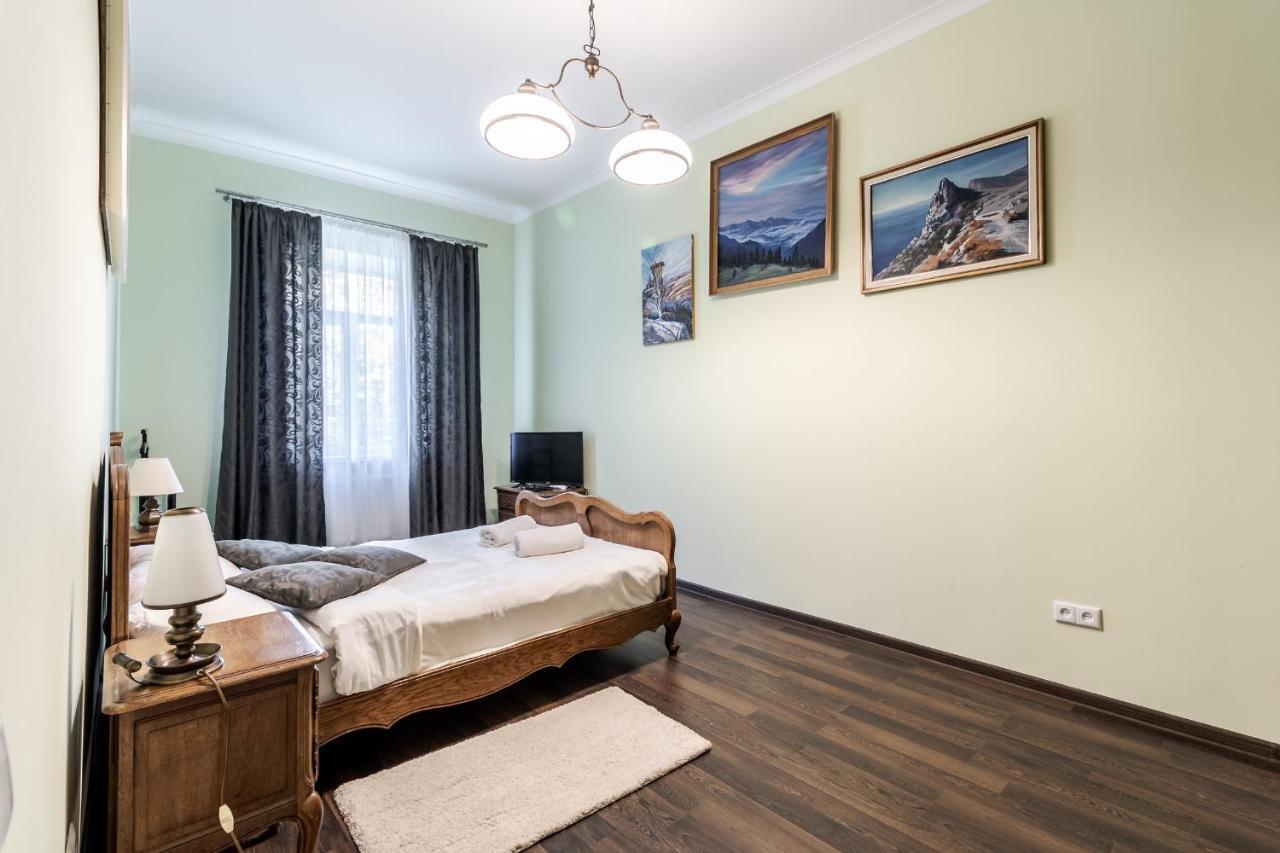 Modern Chaikovskogo Apartment ลวีฟ ภายนอก รูปภาพ